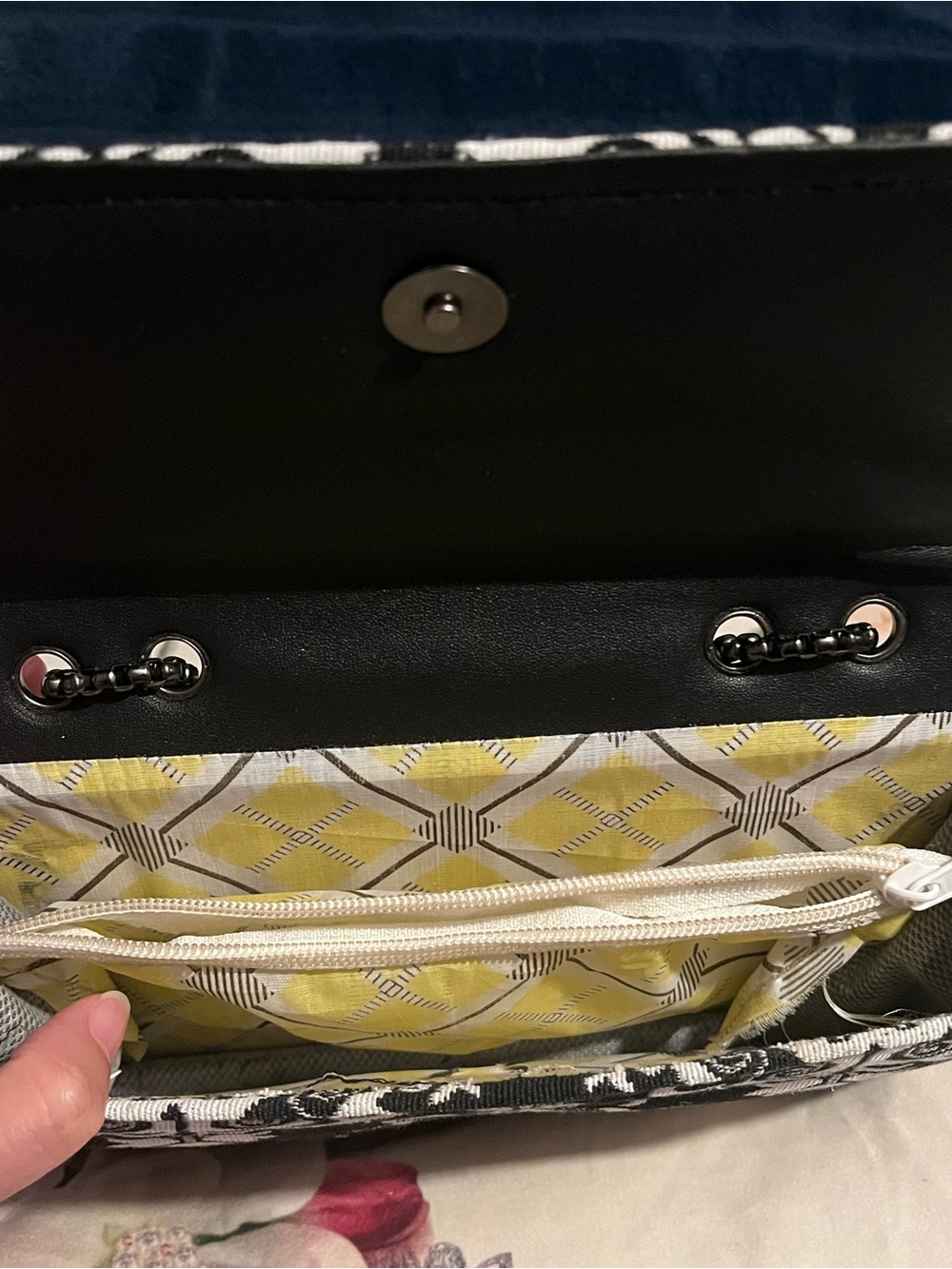 Baroque Logo Crossbody Bag - Picture 7 of 9